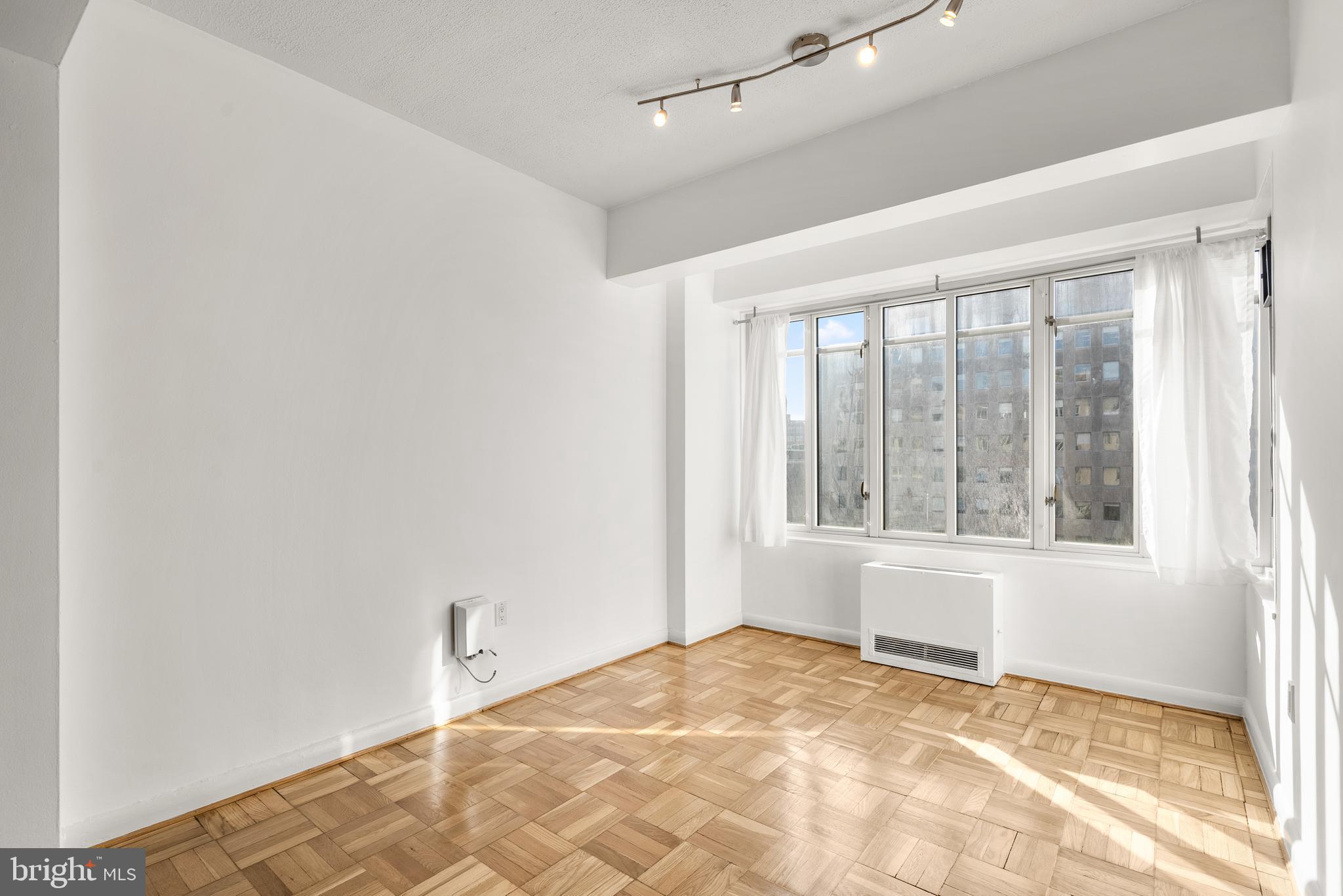 1727 MASSACHUSETTS AVENUE NW 502