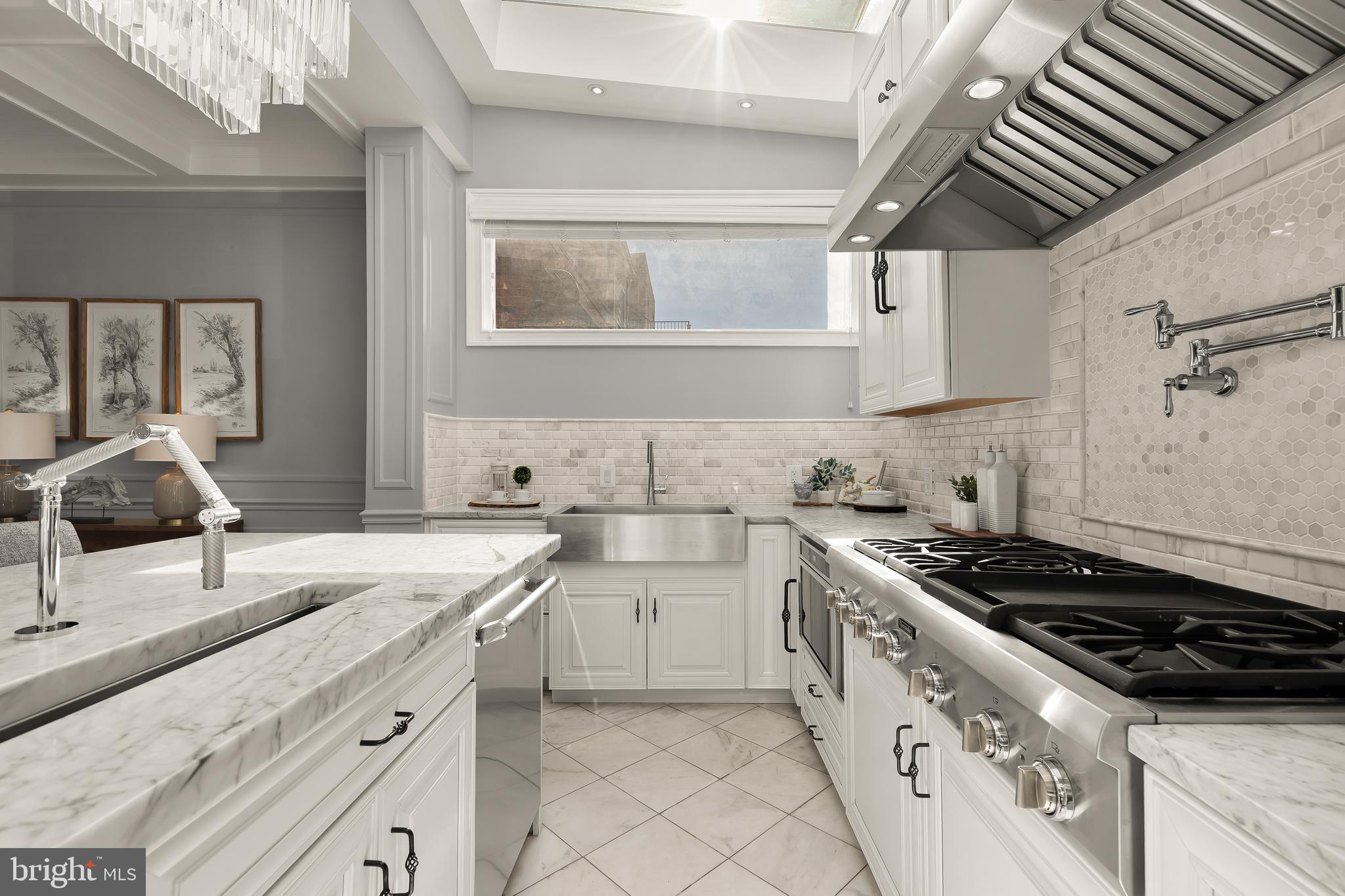 2200 DECATUR PLACE NW