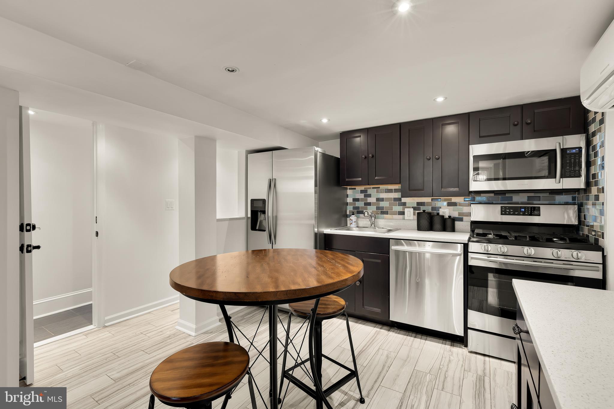 2200 DECATUR PLACE NW