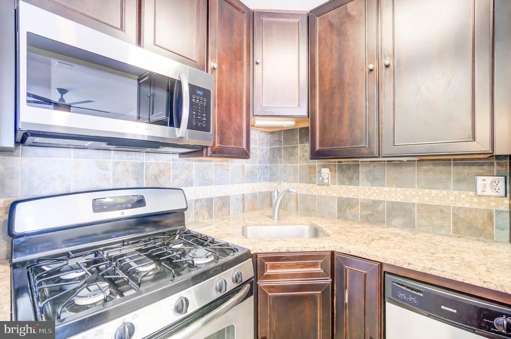 1545 18TH STREET NW 907