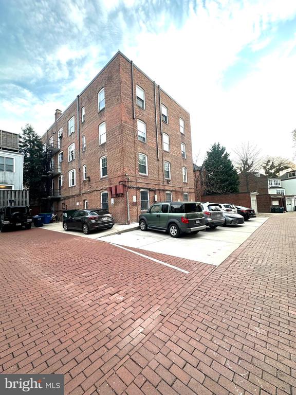 2009 BELMONT ROAD NW 303