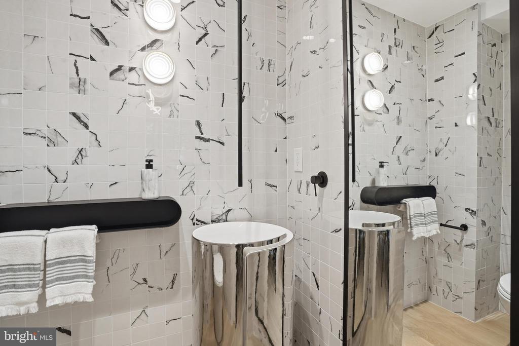 1238 28TH STREET NW