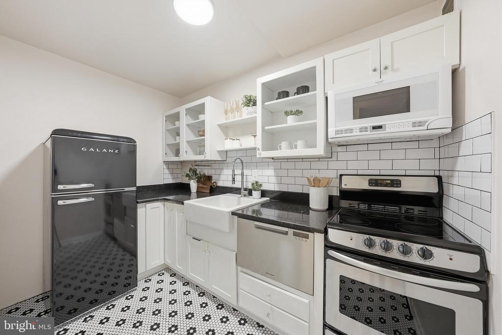 1301 DELAWARE AVENUE SW Unit: N110