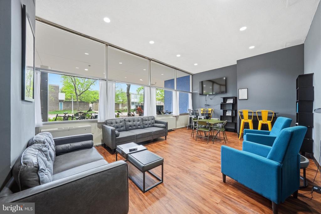 1301 DELAWARE AVENUE SW Unit: N110