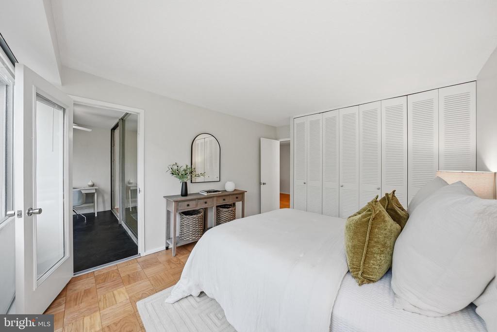 1301 DELAWARE AVENUE SW Unit: N110
