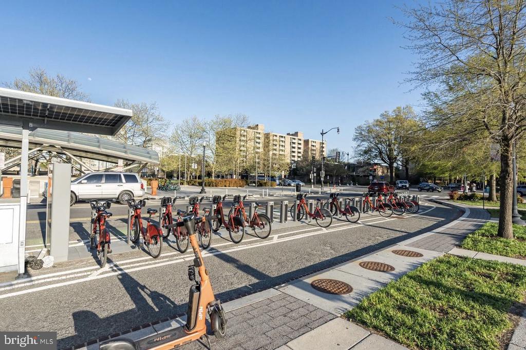 1301 DELAWARE AVENUE SW Unit: N110