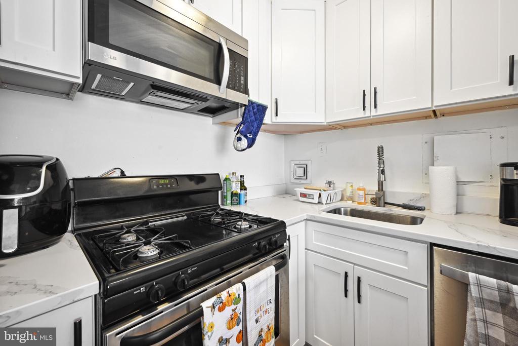 950 25TH STREET NW 508N
