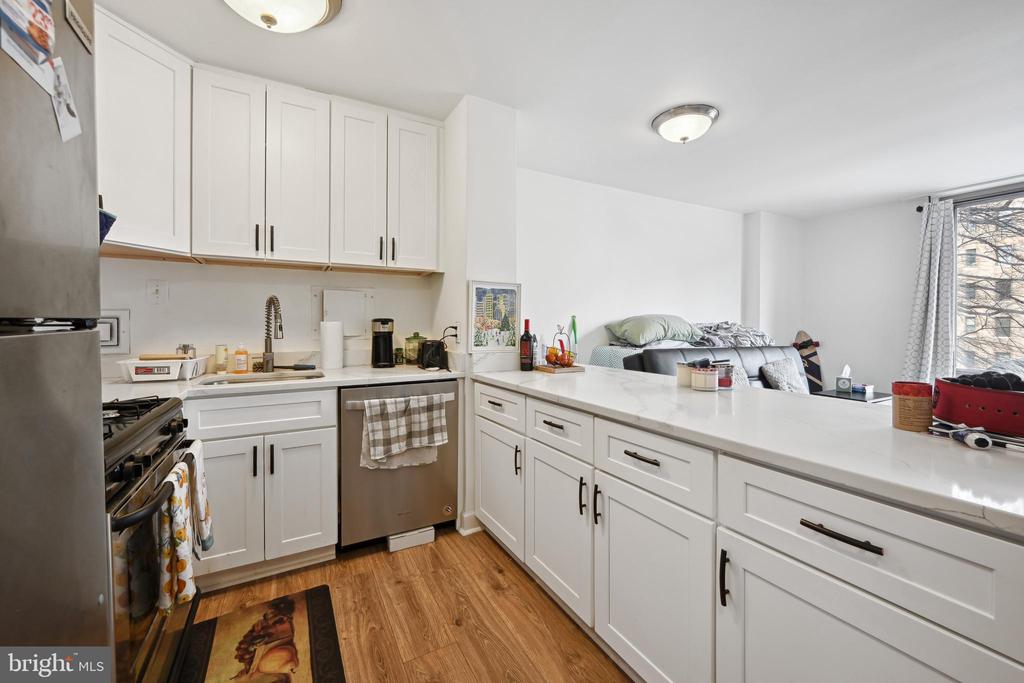 950 25TH STREET NW 508N