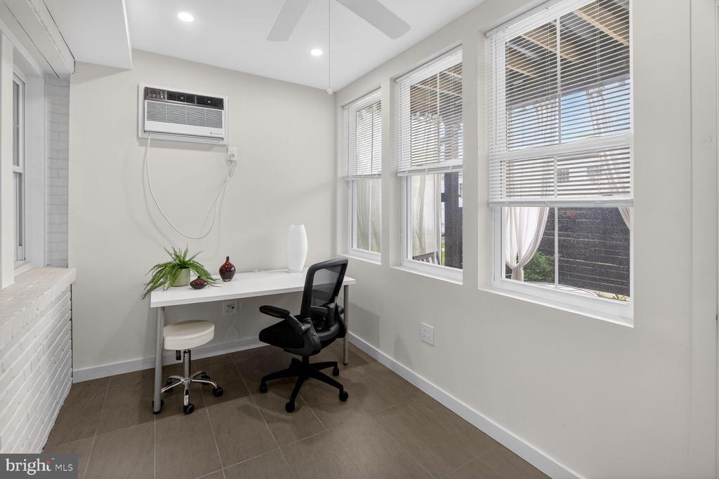 2228 40TH STREET NW Unit: 1