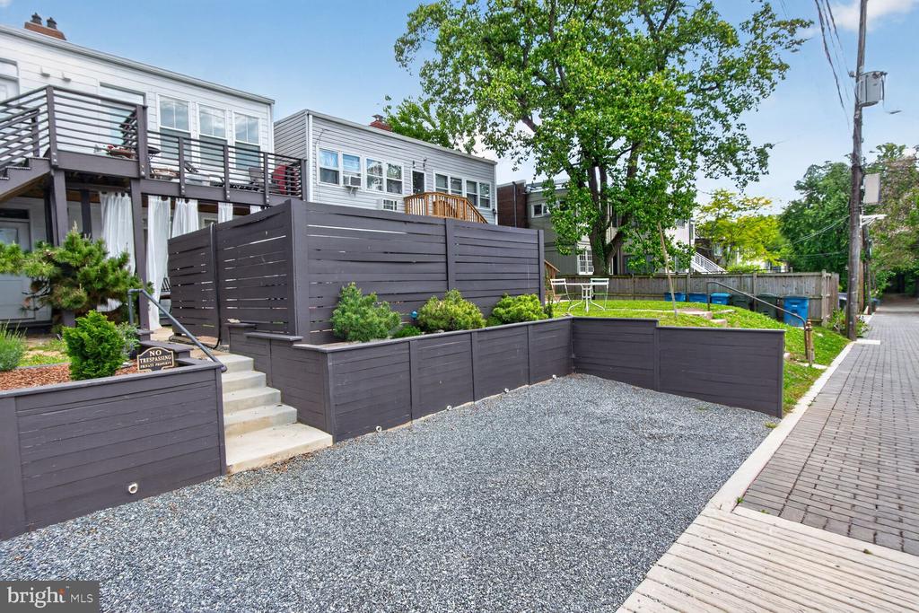 2228 40TH STREET NW Unit: 1
