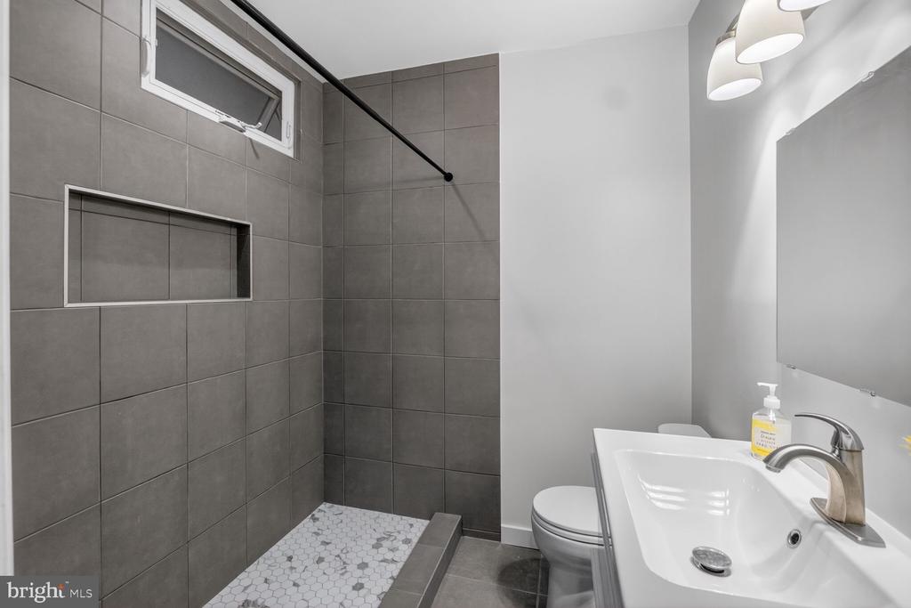 2228 40TH STREET NW Unit: 1