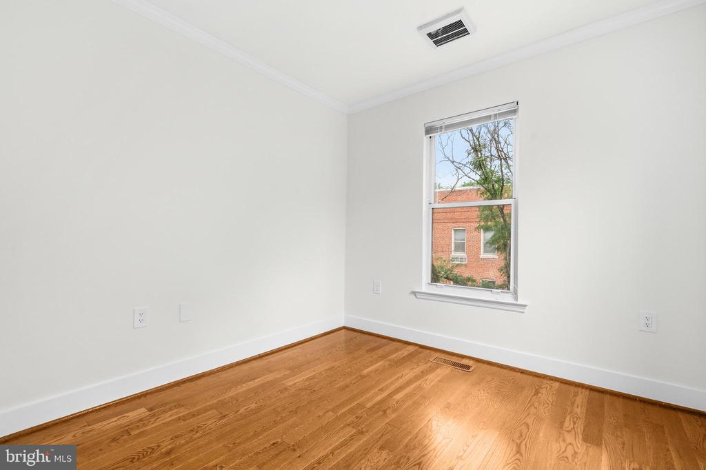 1913 KALORAMA PLACE NW Unit: 15