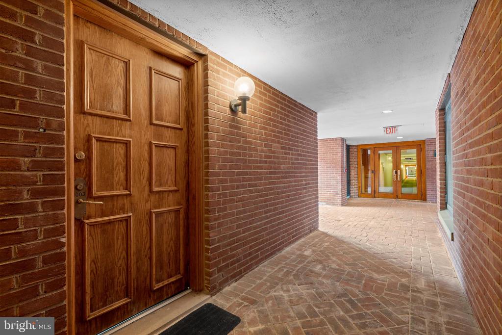 1080 WISCONSIN AVENUE NW 1003