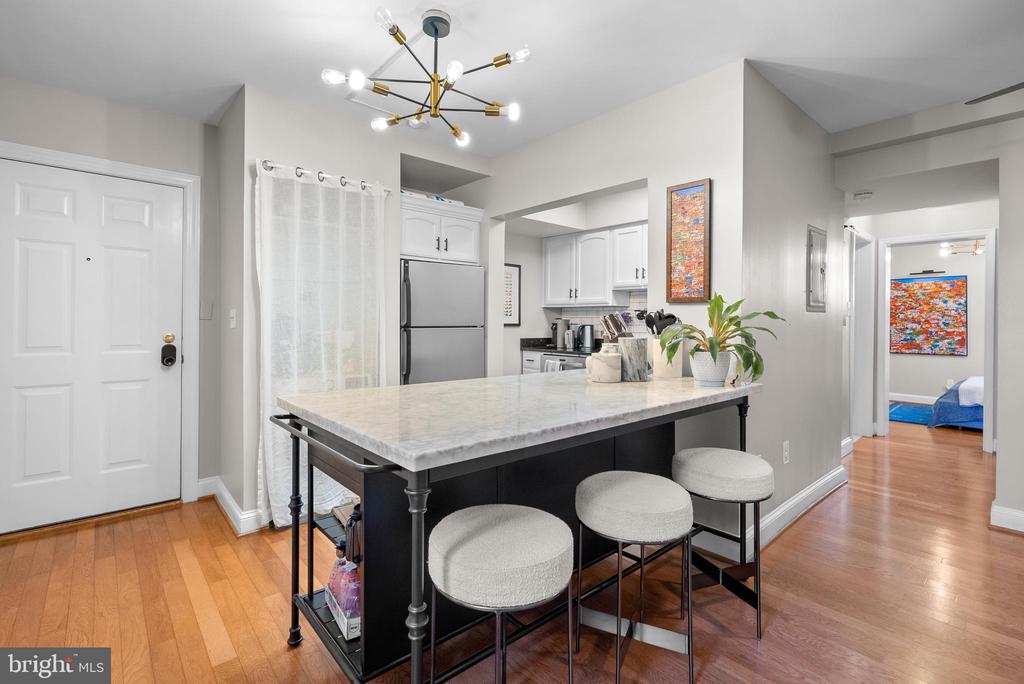 718 PARK ROAD NW Unit: 1
