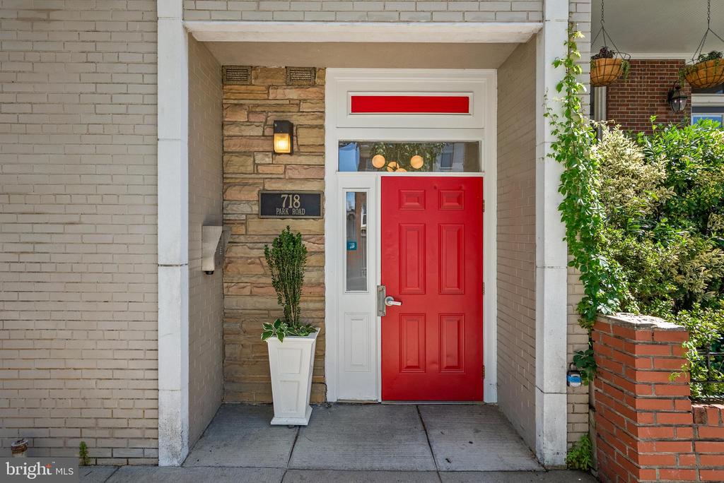 718 PARK ROAD NW Unit: 1