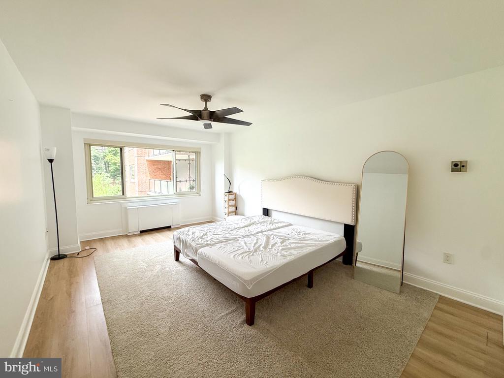 4201 CATHEDRAL AVENUE NW Unit: 321E