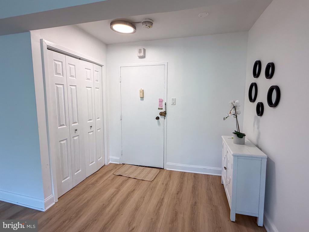 4201 CATHEDRAL AVENUE NW Unit: 321E