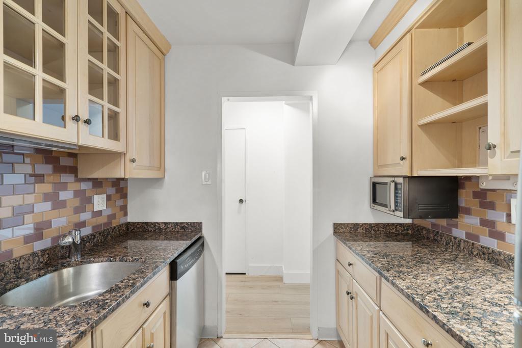 4201 CATHEDRAL AVENUE NW Unit: 419E