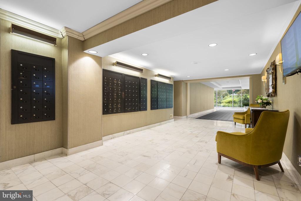 4201 CATHEDRAL AVENUE NW Unit: 419E