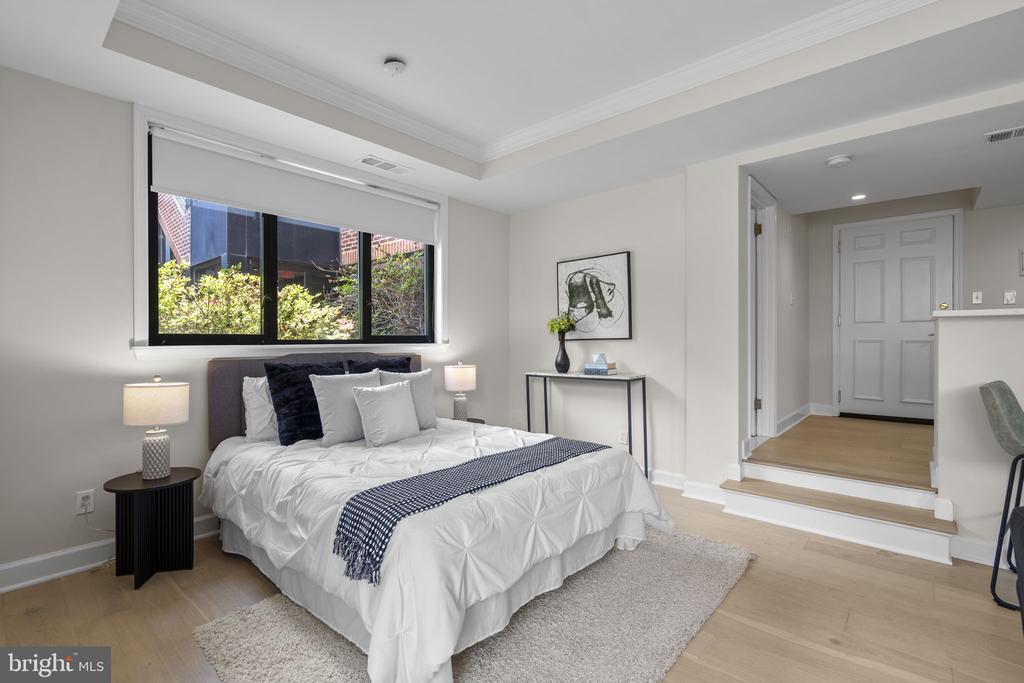 1080 WISCONSIN AVENUE NW Unit: 1003