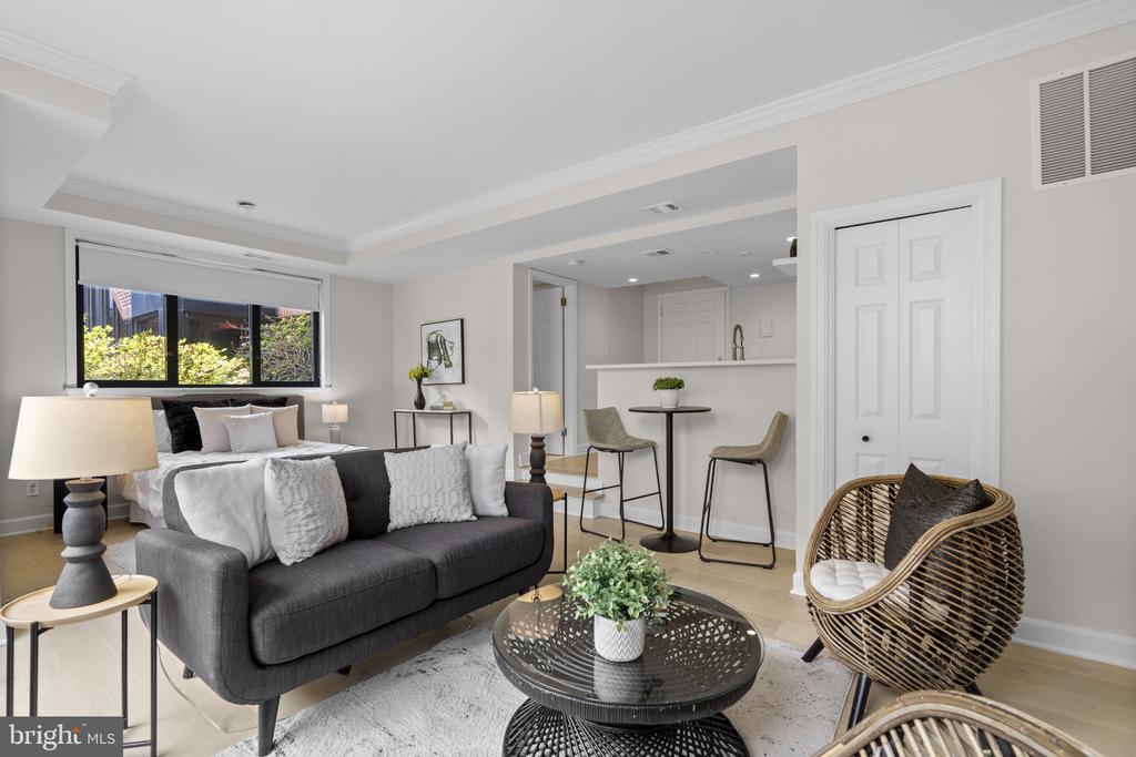 1080 WISCONSIN AVENUE NW Unit: 1003