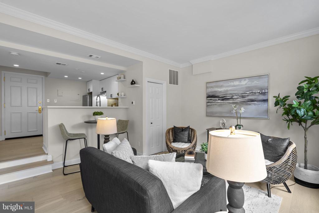1080 WISCONSIN AVENUE NW Unit: 1003