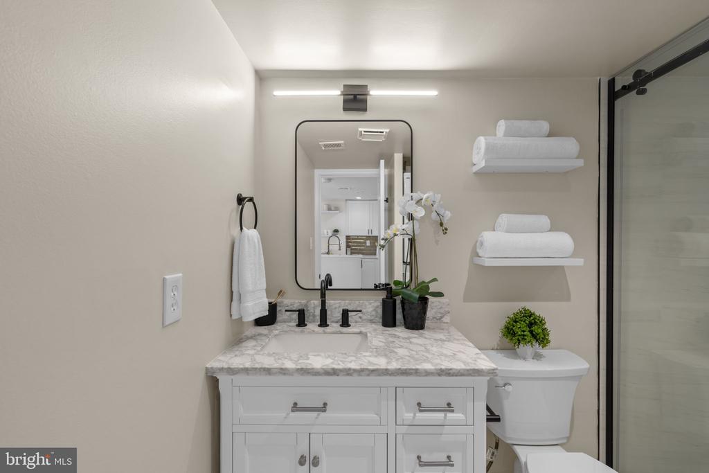 1080 WISCONSIN AVENUE NW Unit: 1003