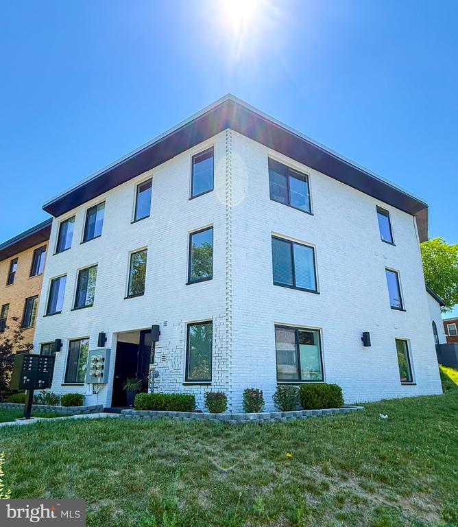 1601 NORTH CAROLINA AVENUE NE Unit: 5
