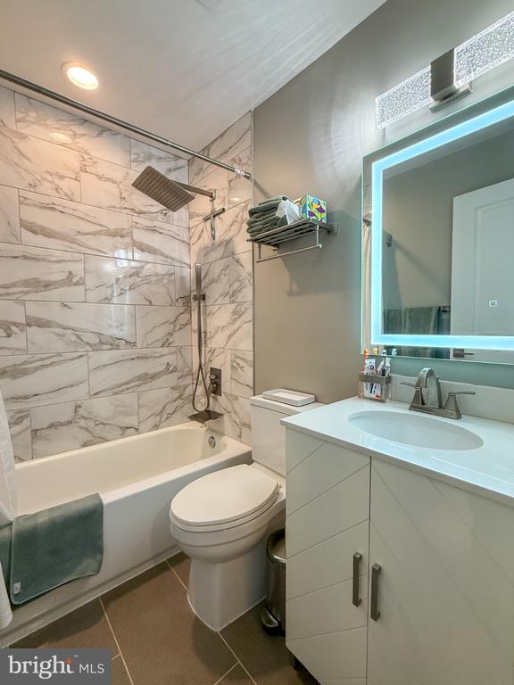 1601 NORTH CAROLINA AVENUE NE Unit: 5