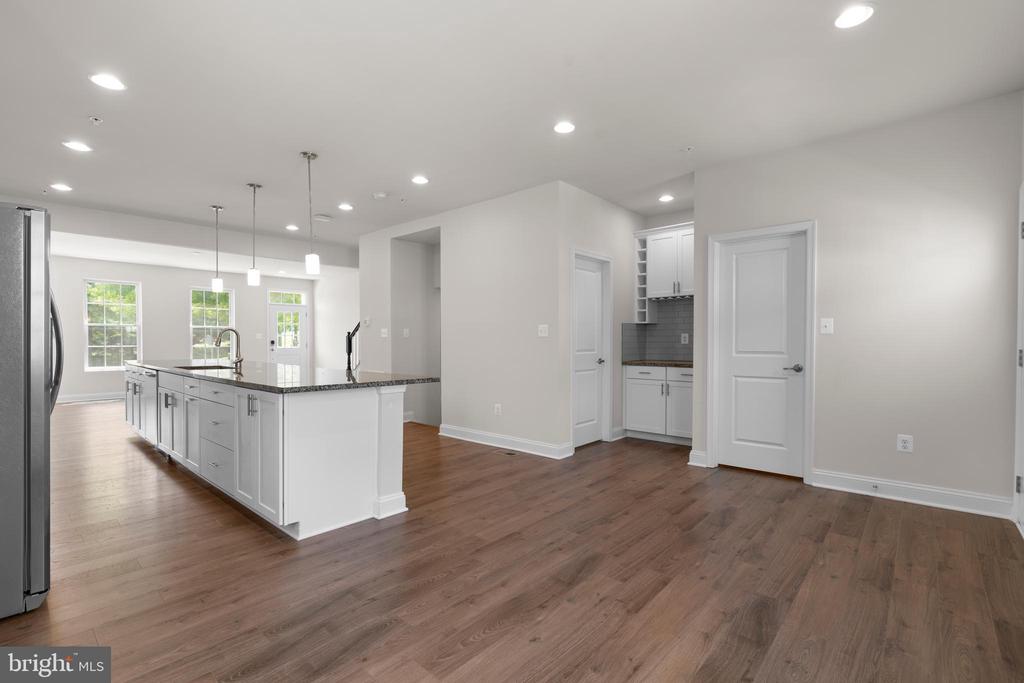 823 HERMAN WAY
