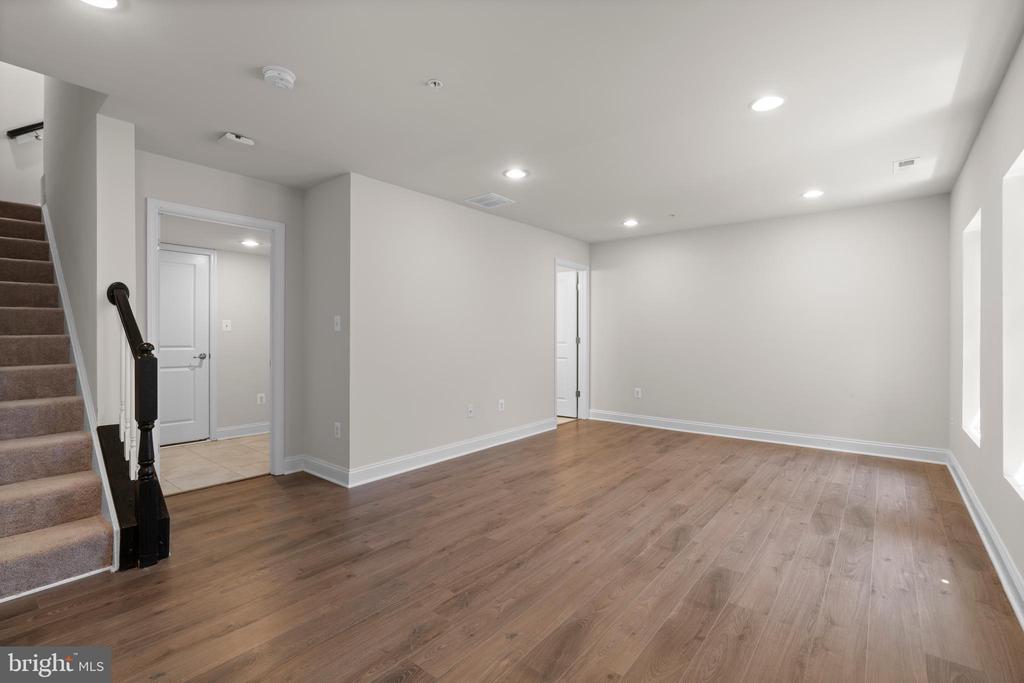 823 HERMAN WAY