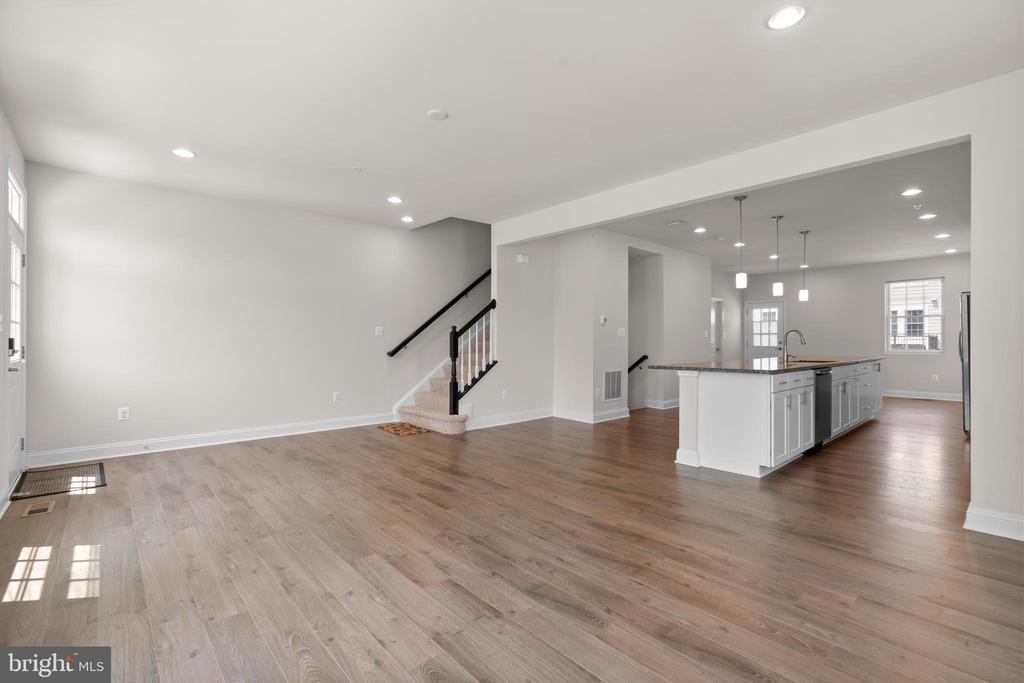 823 HERMAN WAY