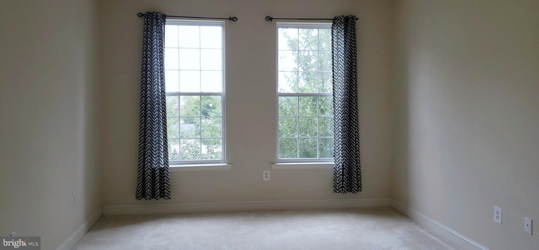 5800 CLIPPER LN #301