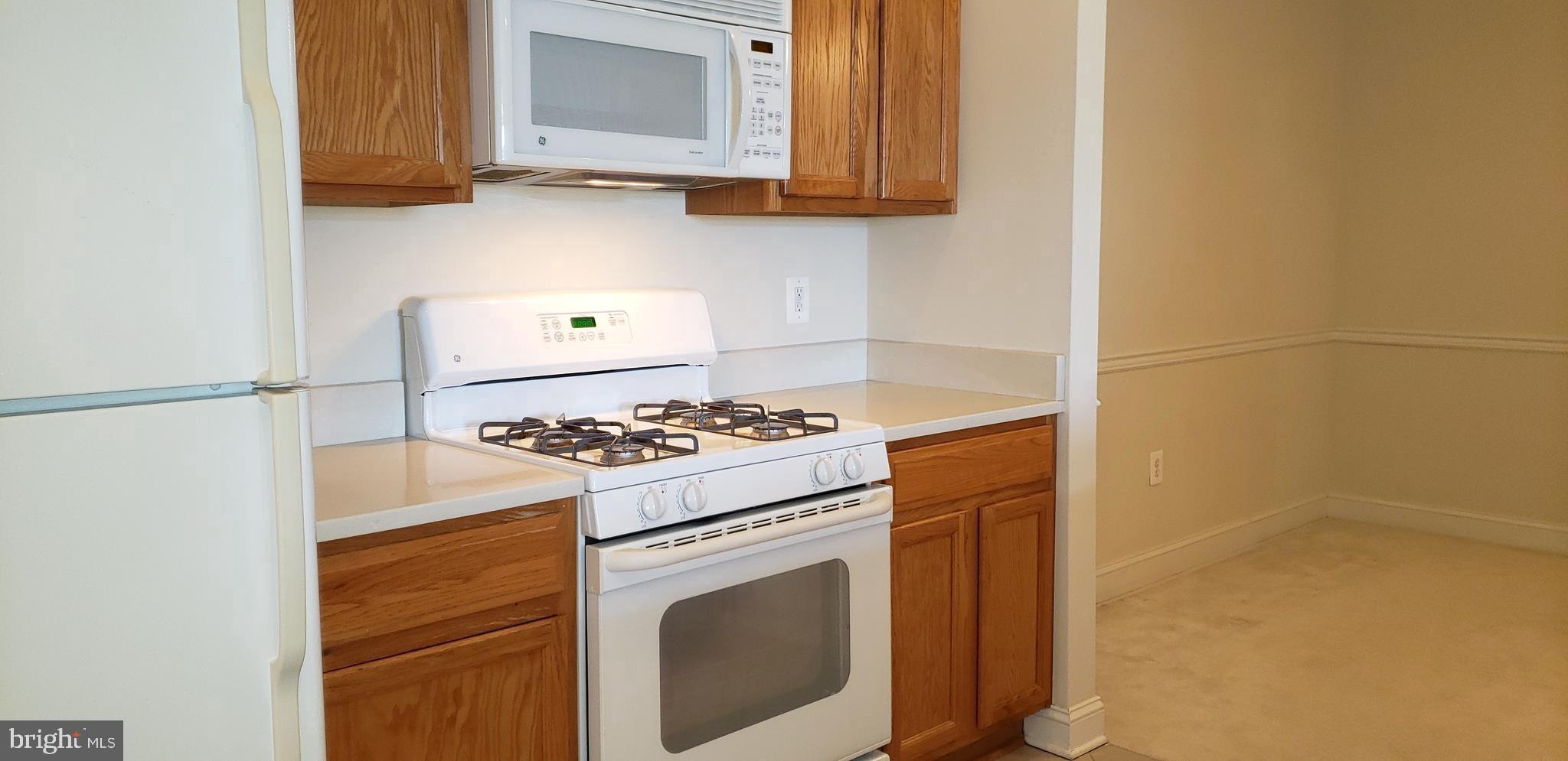 5800 CLIPPER LN #301