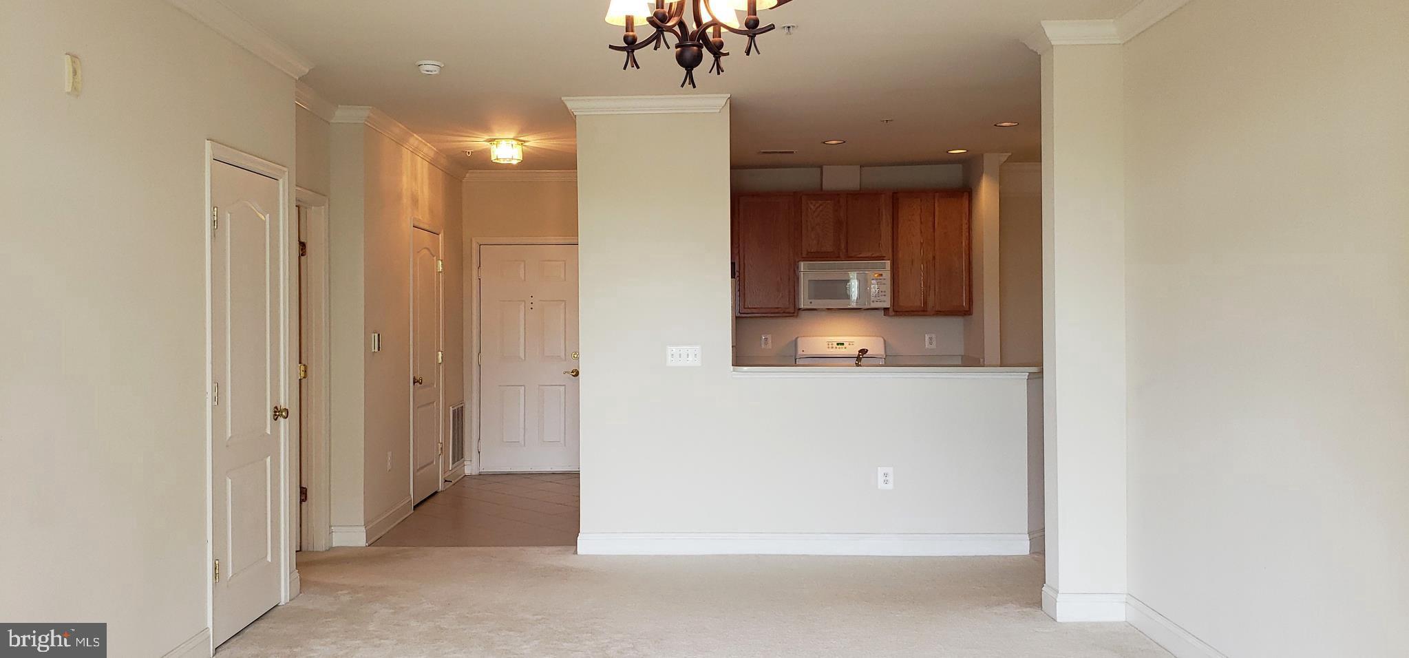 5800 CLIPPER LN #301