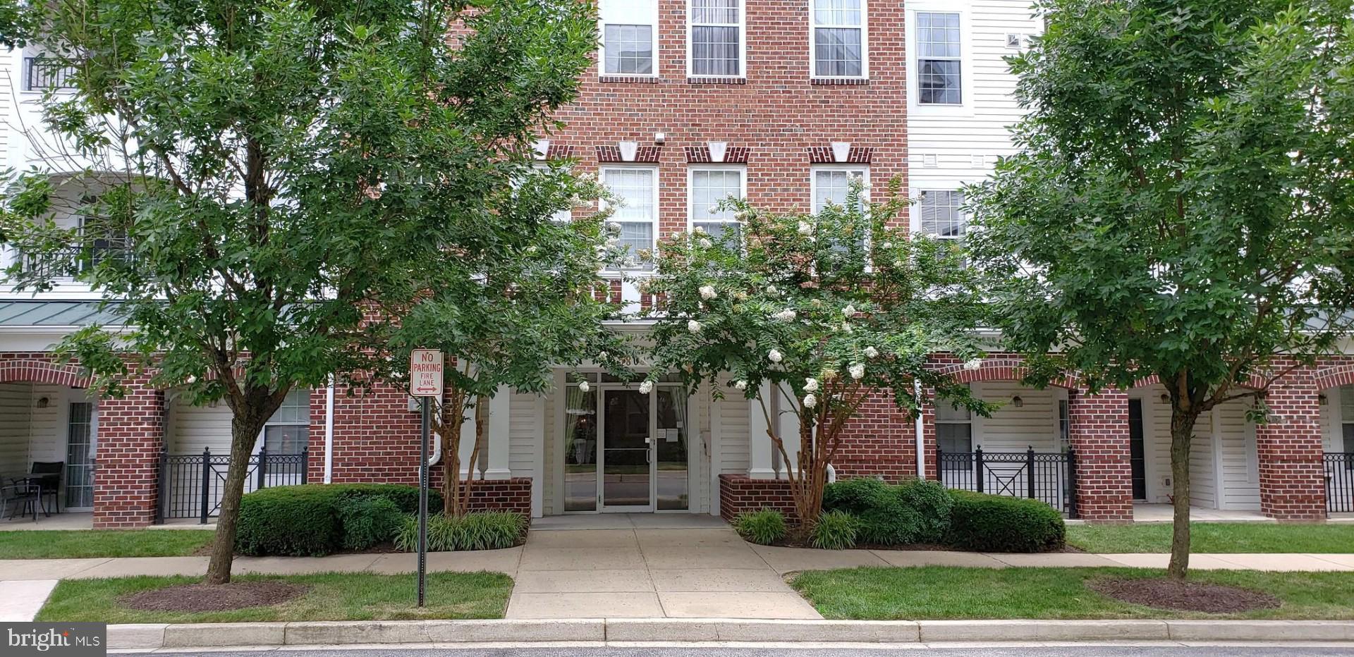 5800 CLIPPER LN #301