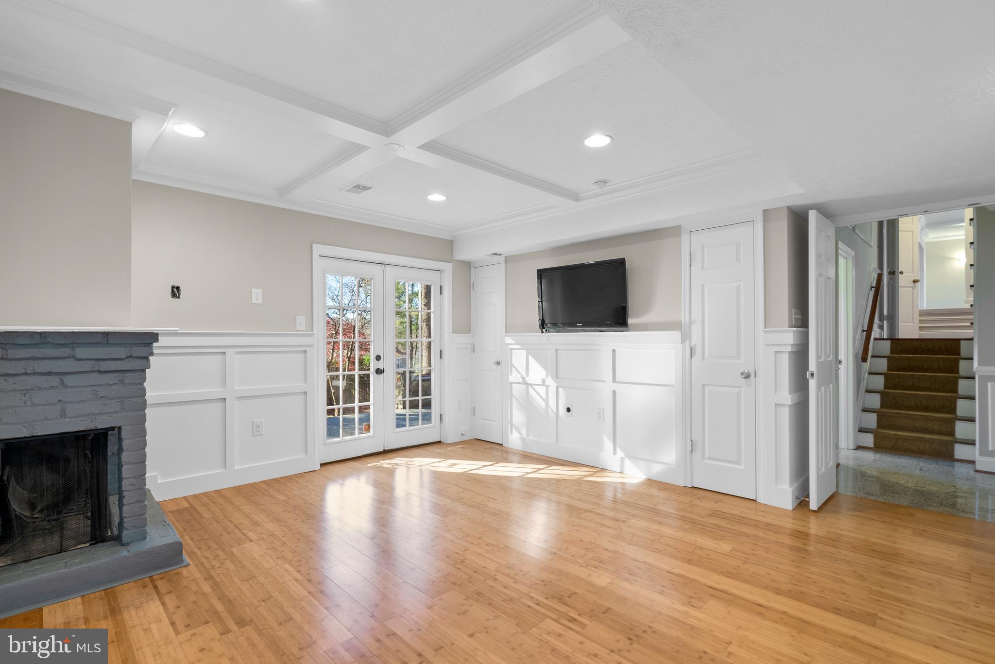 2 Sunrise Ct