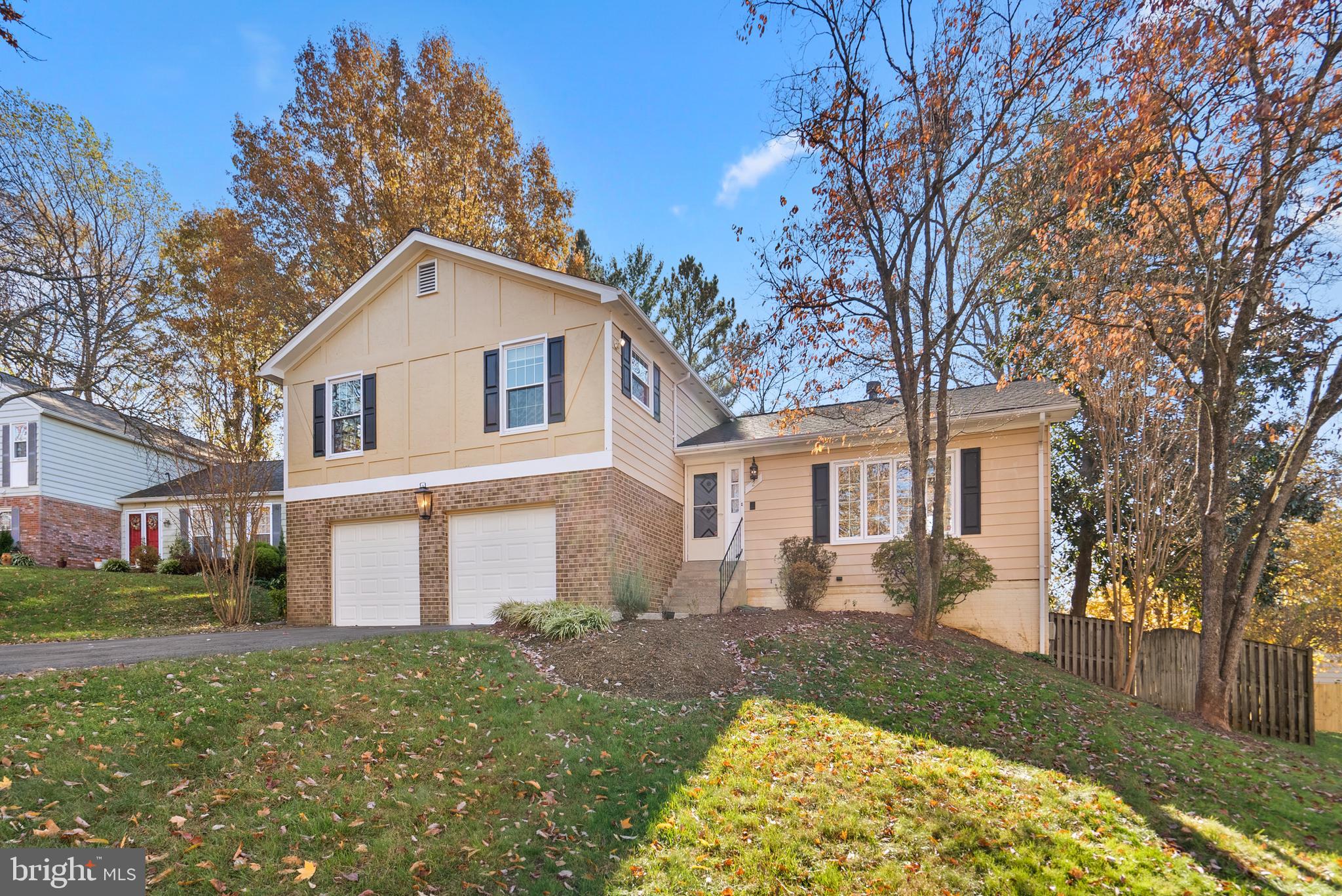 2 Sunrise Ct