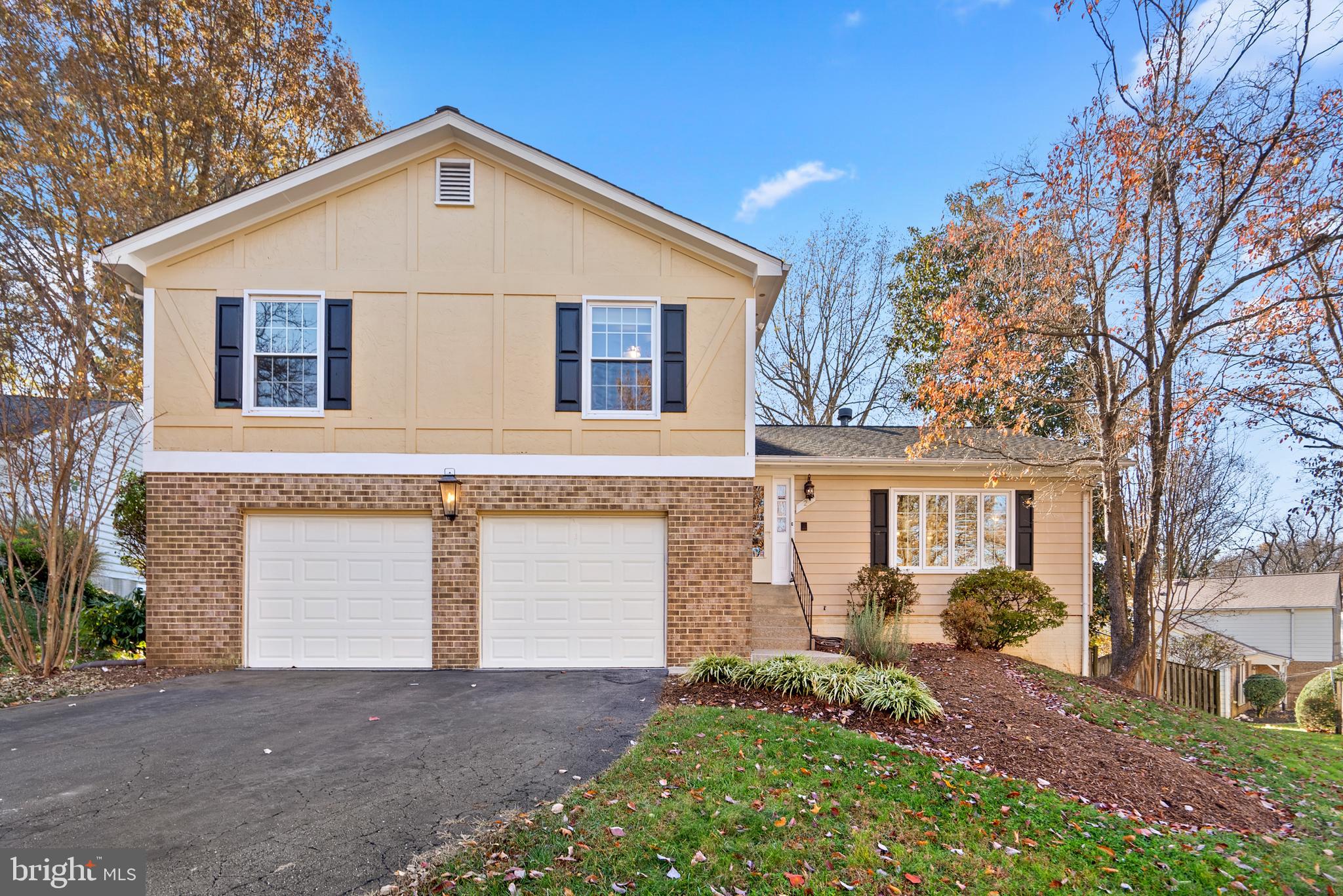 2 Sunrise Ct
