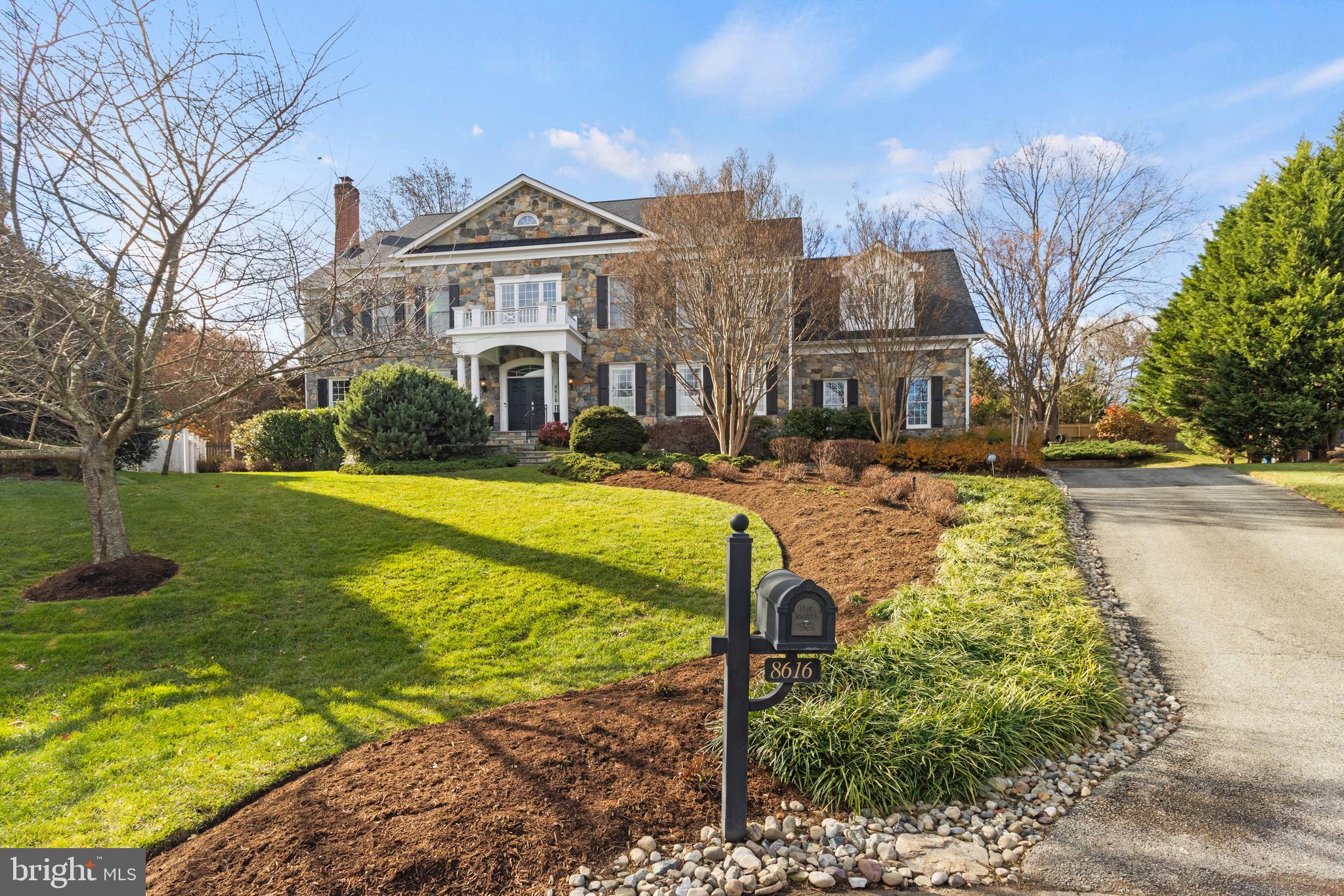 8616 White Post Ct