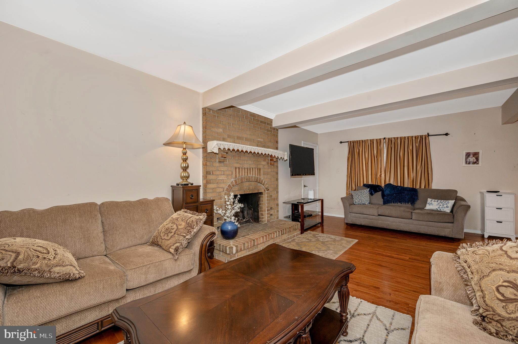 239 Perrywinkle Ln
