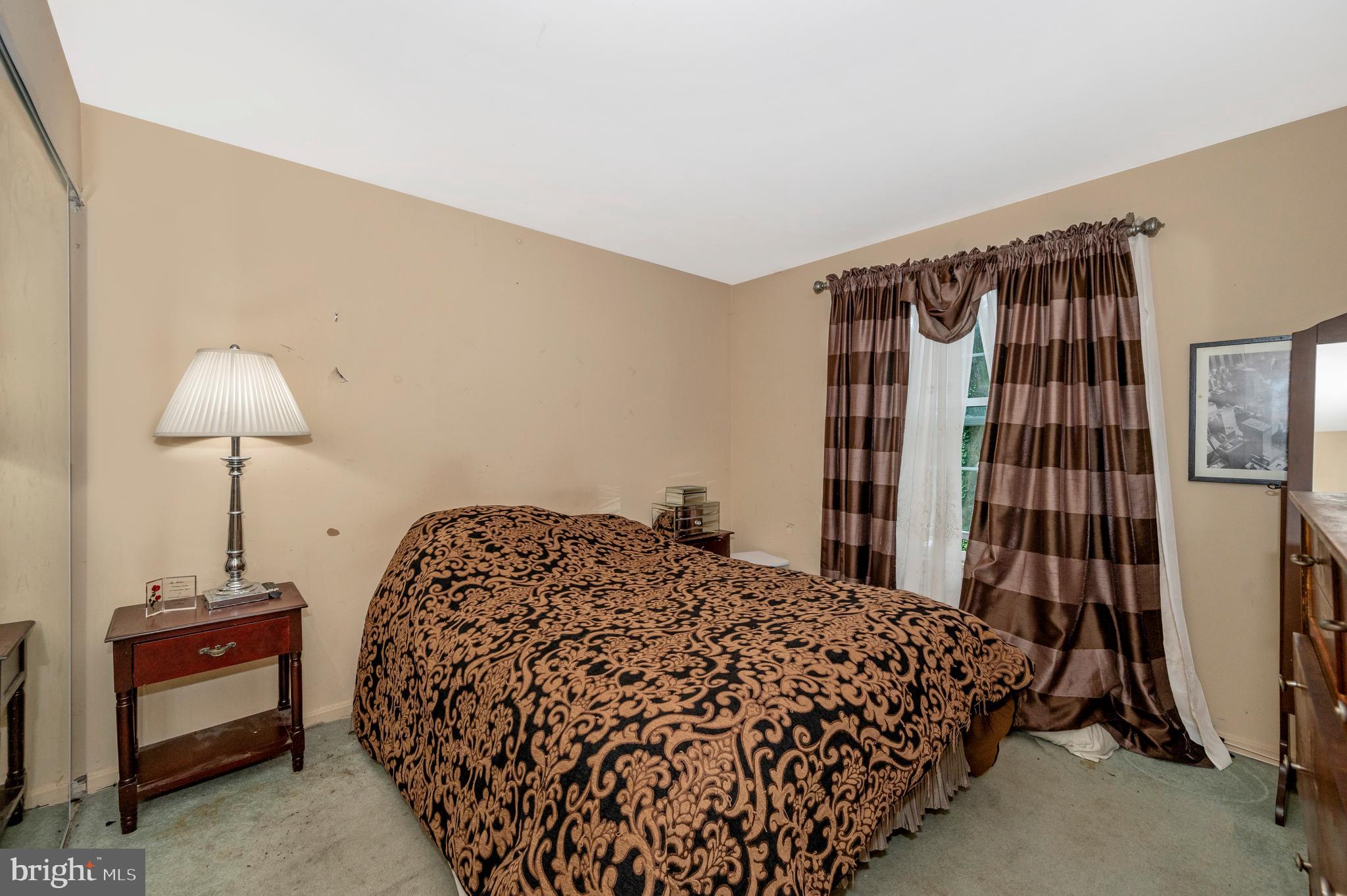 239 Perrywinkle Ln