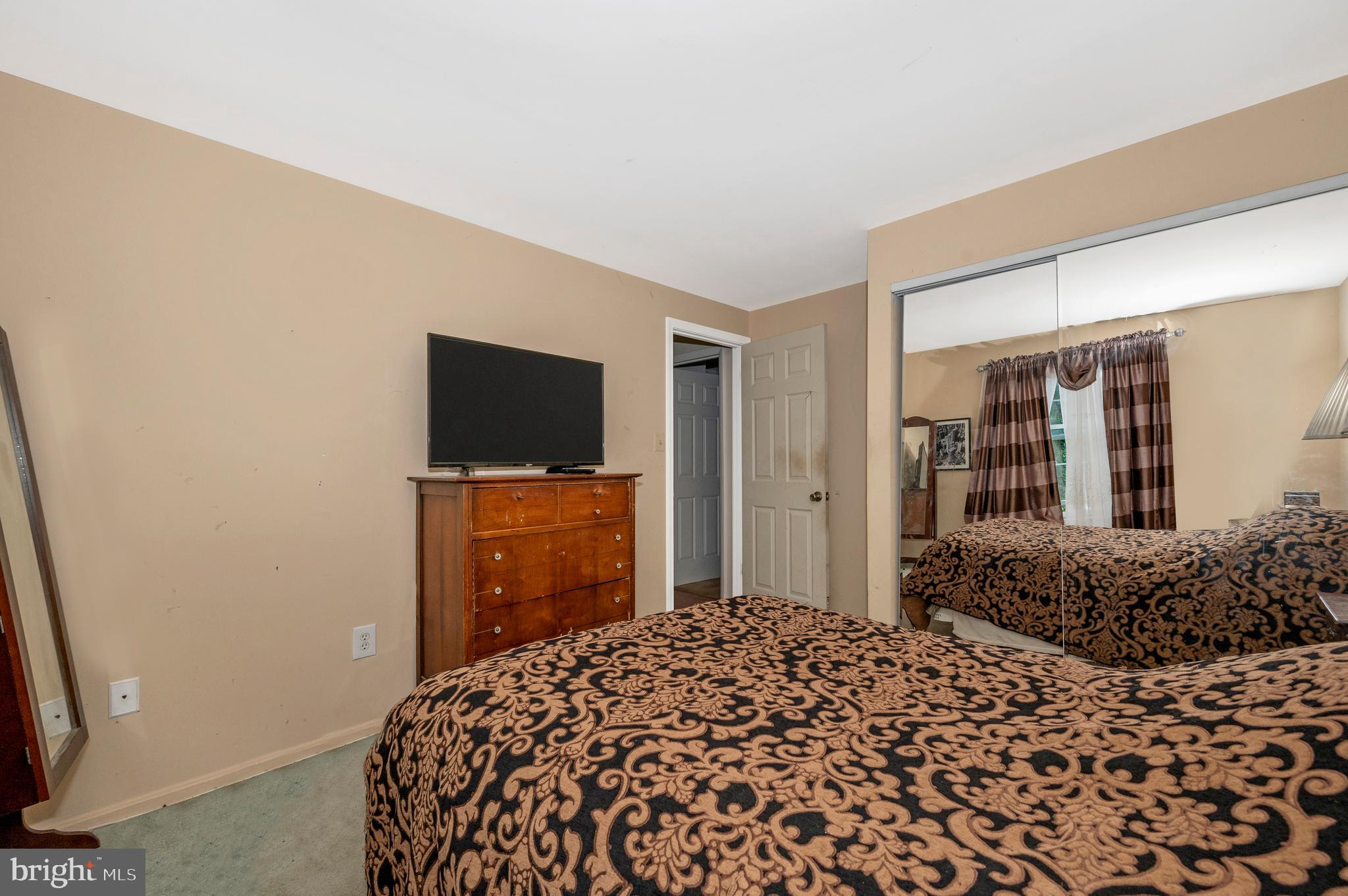 239 Perrywinkle Ln