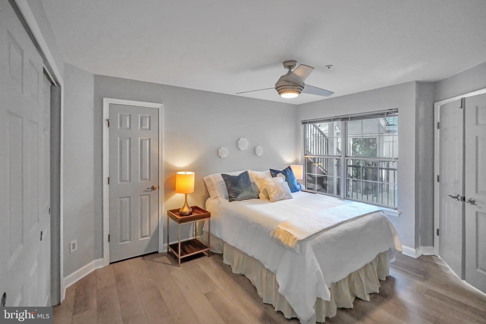 921 Hillside Lake Ter #306