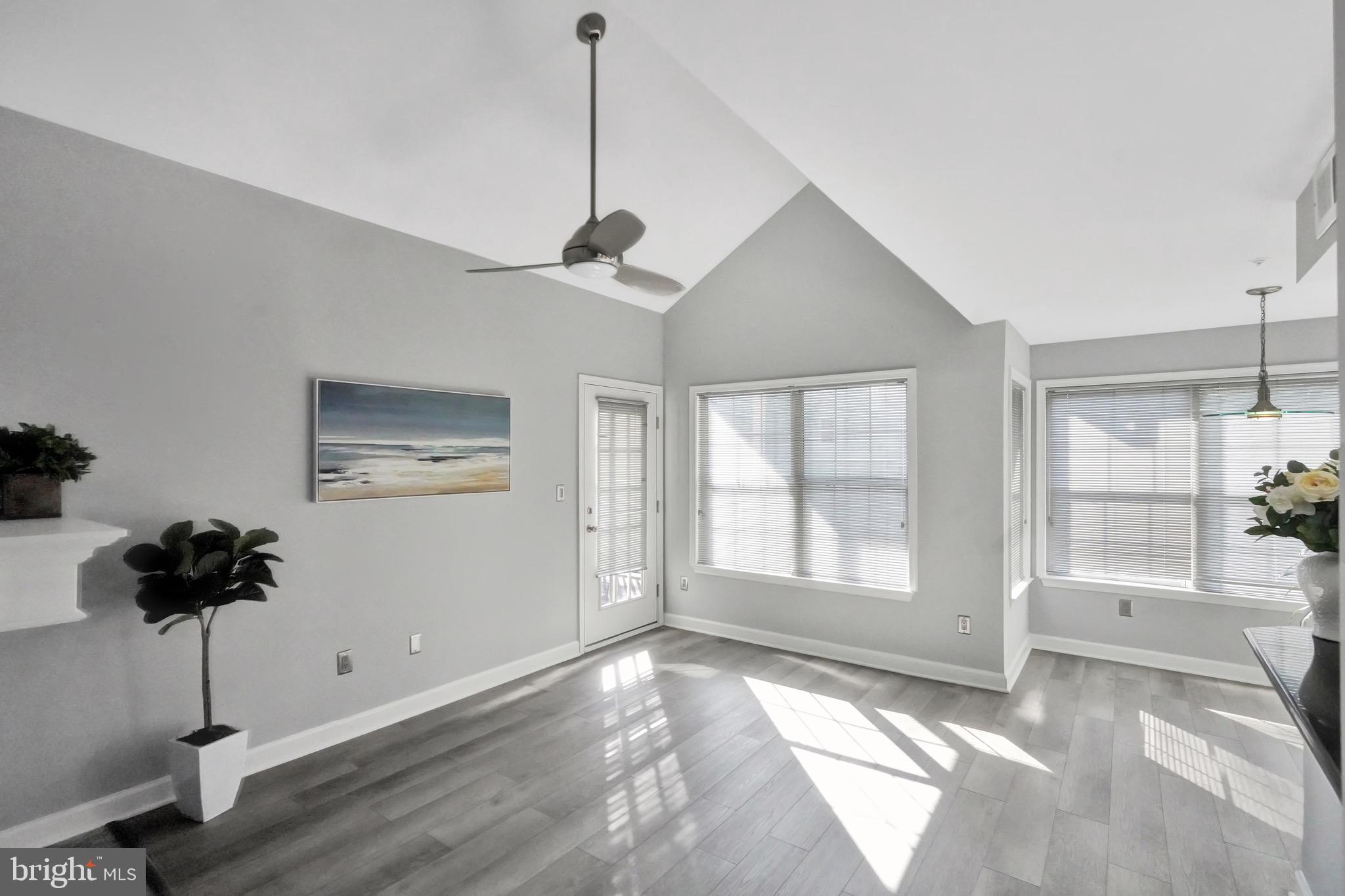 921 Hillside Lake Ter #306