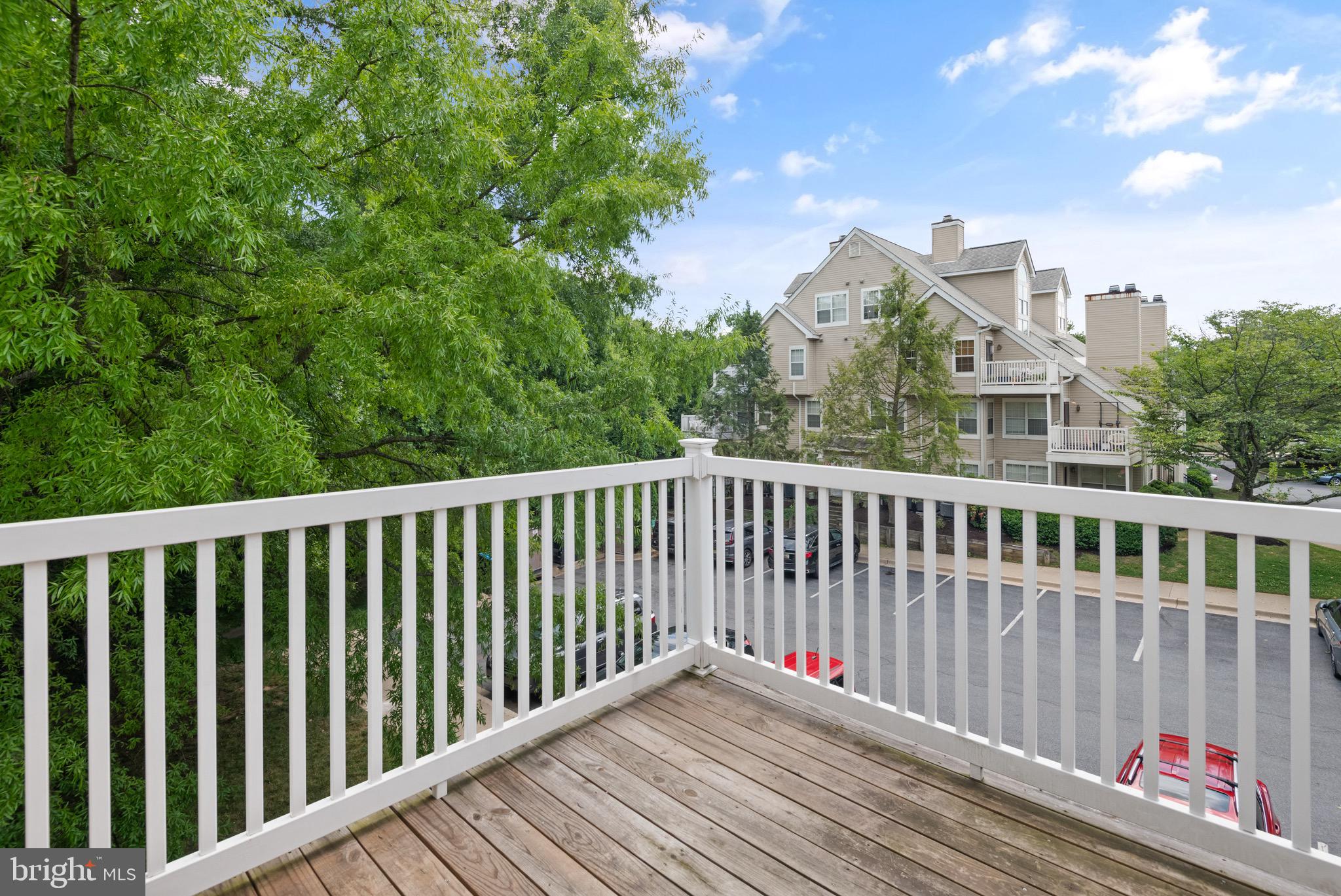 921 Hillside Lake Ter #306