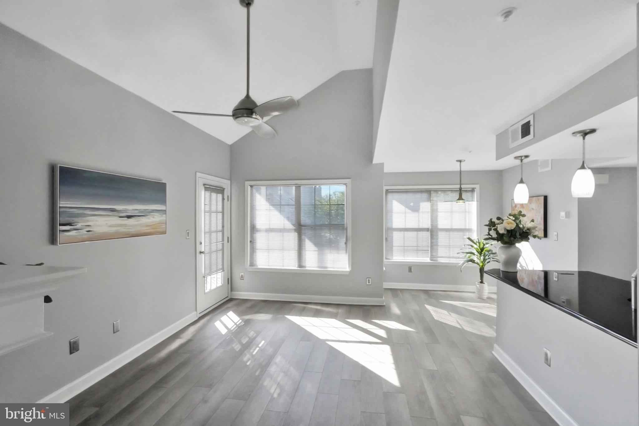 921 Hillside Lake Ter #306