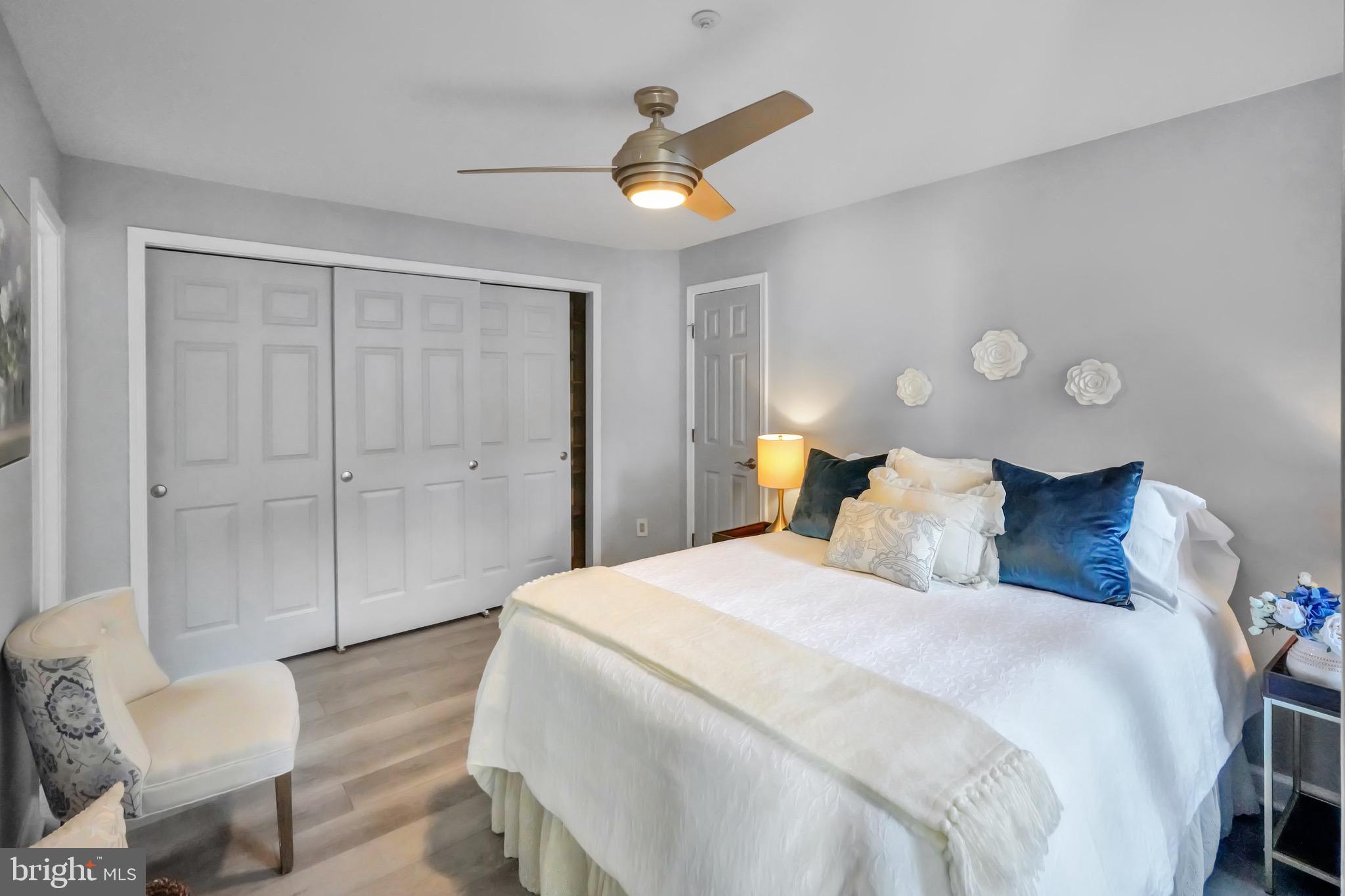 921 Hillside Lake Ter #306