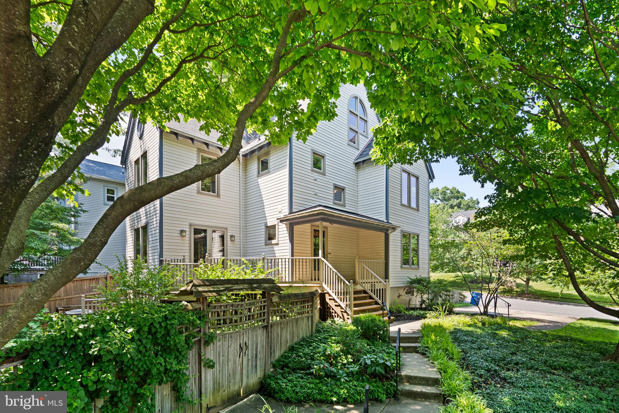 601 Ellsworth Dr