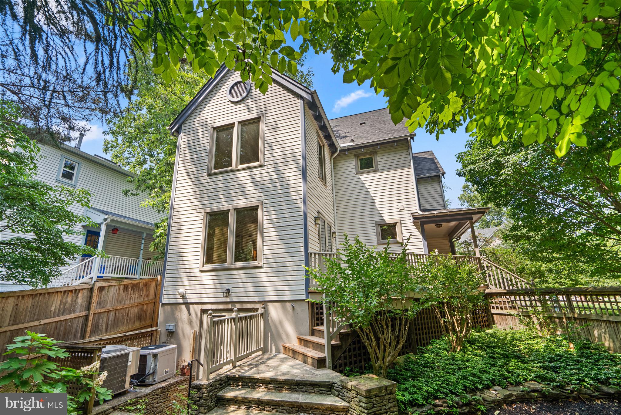 601 Ellsworth Dr